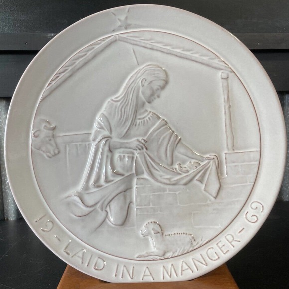 Frankoma 1969 Laid in a Manger Christmas Nativity Collector Plate Signed Jesus - Picture 2 of 7